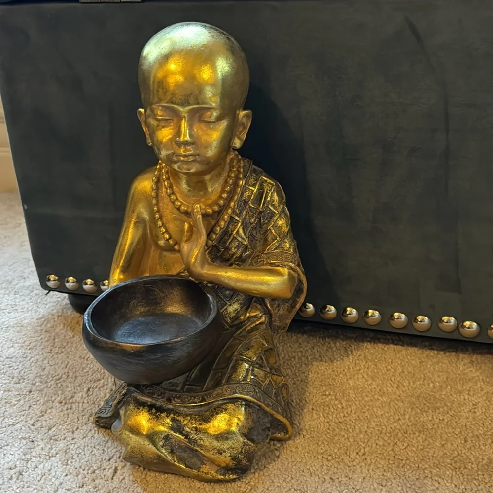 Amazing detail baby Buddha
